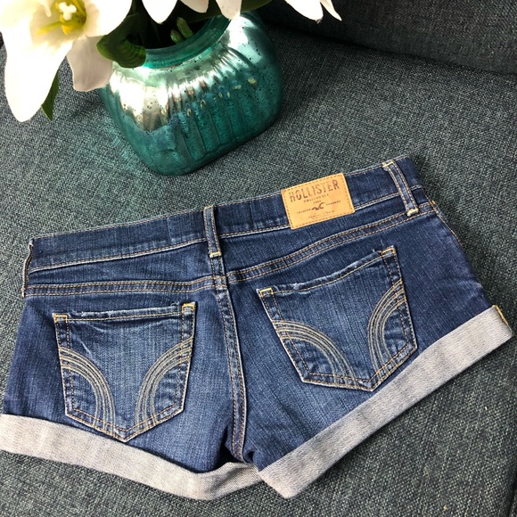 HOLLISTER jean shorts size 1 - Picture 2 of 3